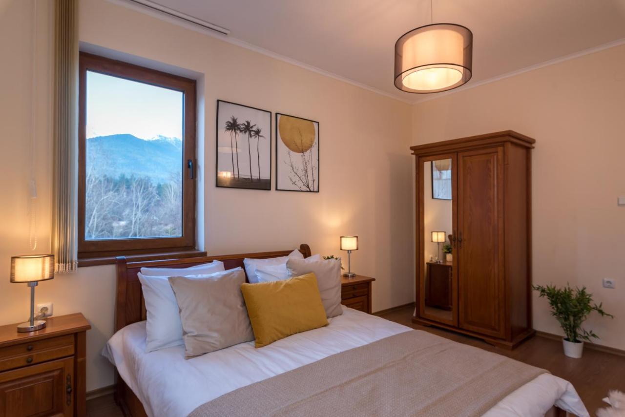 Charming Ski Apartments Near Gondola & Bar Street, Cedar Lodge 1 Complex バンスコ エクステリア 写真